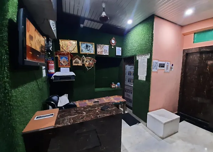 Mahesh Home Stay